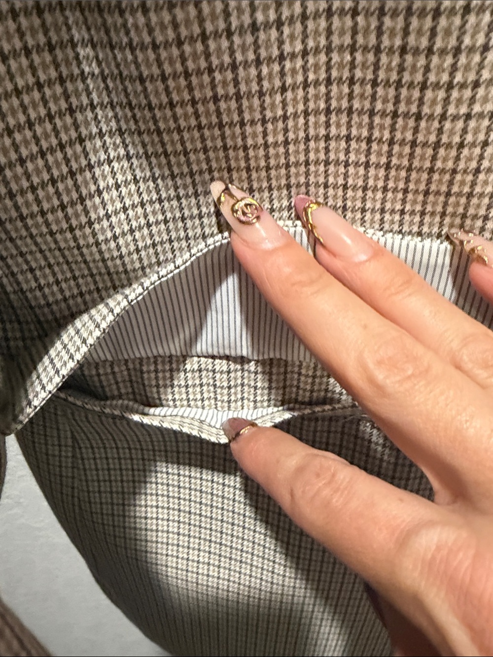 Evereve Double-Breasted Checked Blazer - Beige - XL - Picture 7 of 13